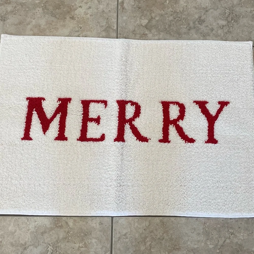 Threshold “Merry” Bath Rug 30” x 21”